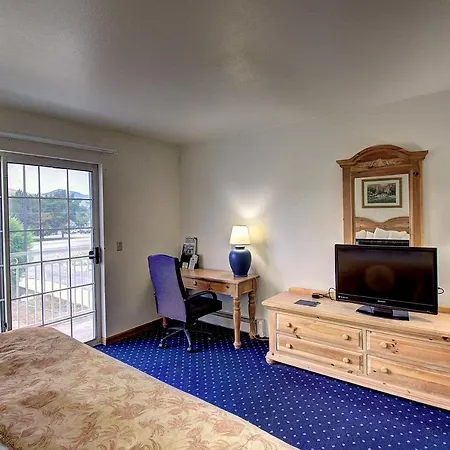 Days Inn & Suites By Wyndham Lolo Exterior foto